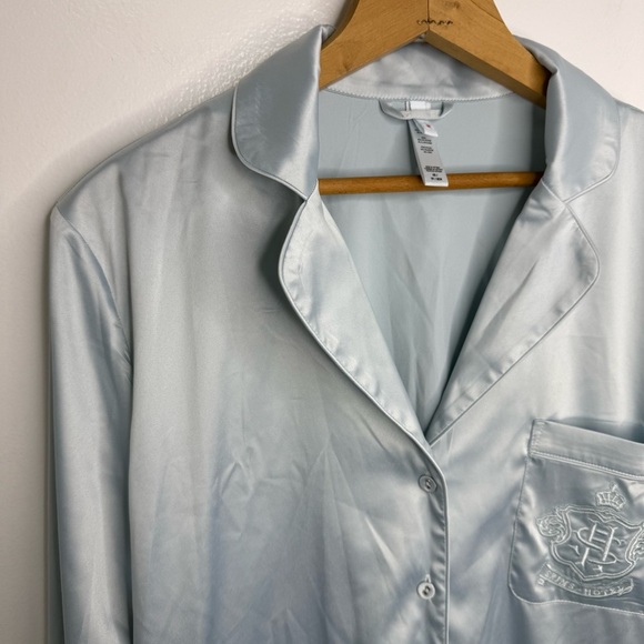 SKIMS Frost Light Blue Skims Hotel Shine Sleep Top - Picture 4 of 6